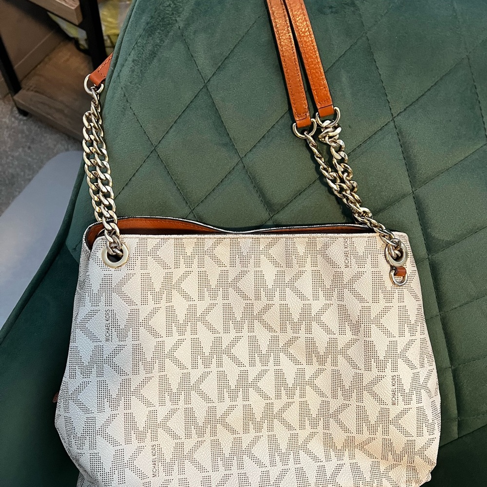 Michael Kors Jet Set Chain Large Shoulder Tote - Vanilla